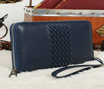 Bottega Veneta intrecciato leather clutch BV6610 royalblue